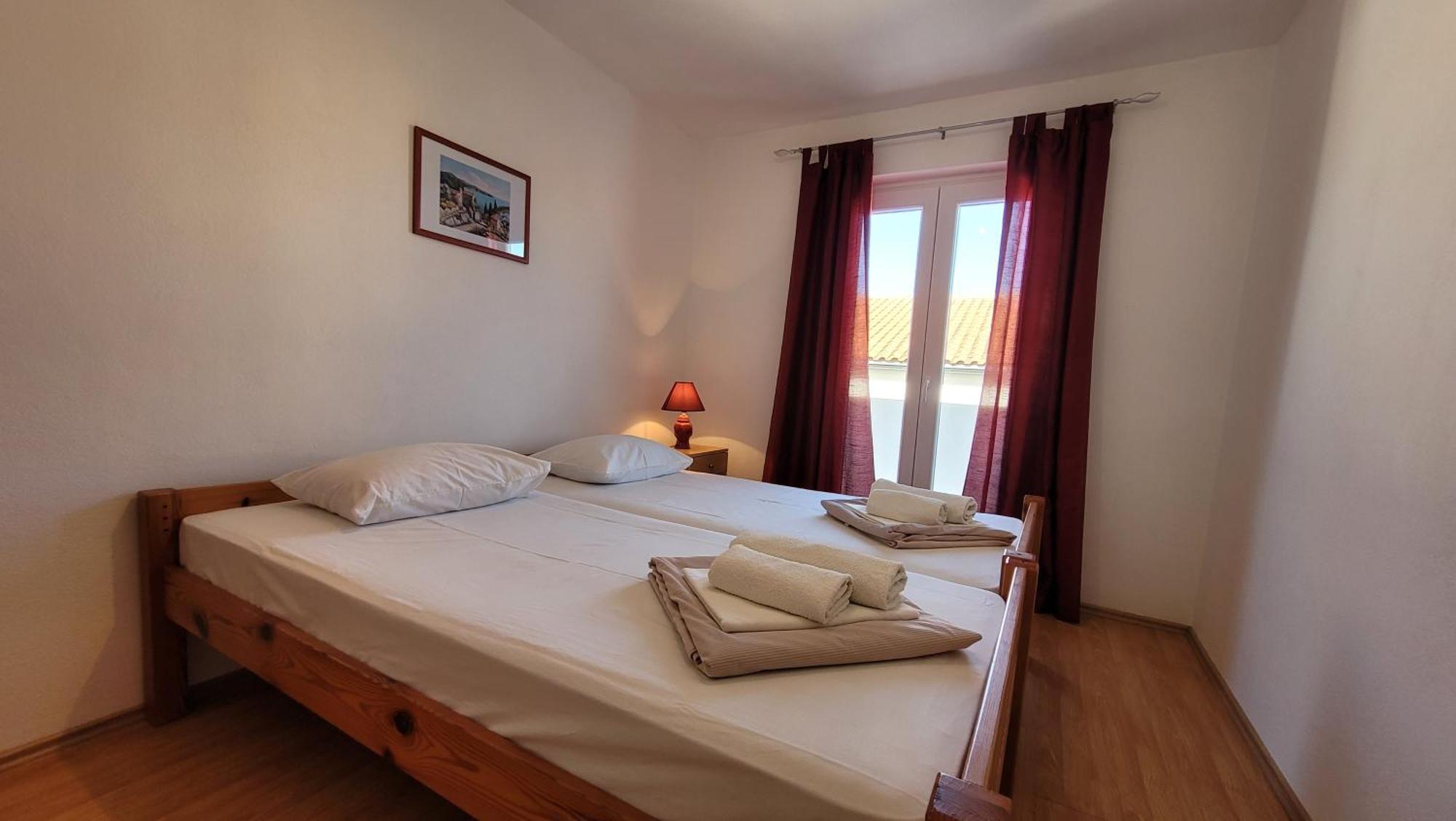 אומיסאליי Apartments Adriana מראה חיצוני תמונה
