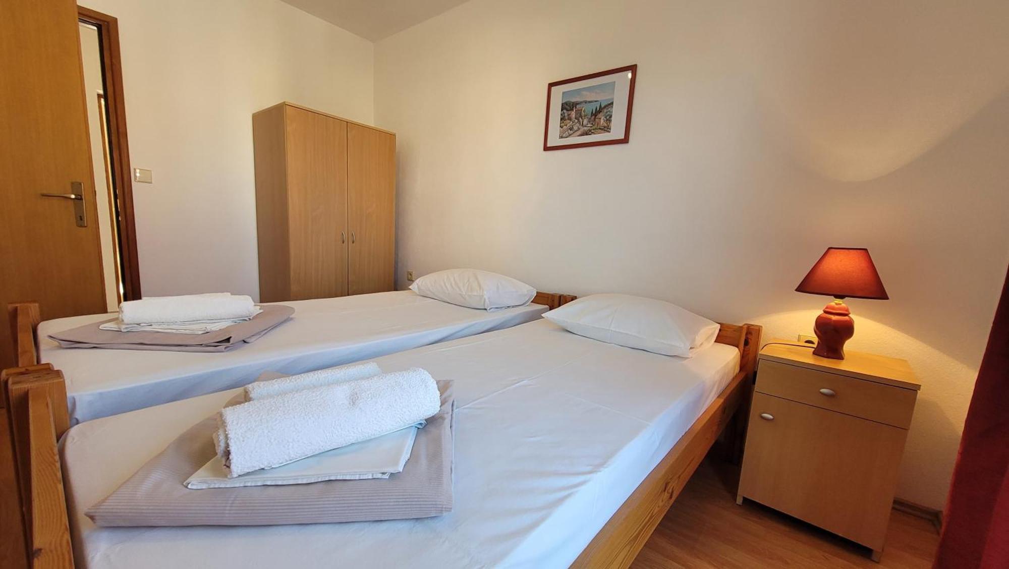 אומיסאליי Apartments Adriana מראה חיצוני תמונה