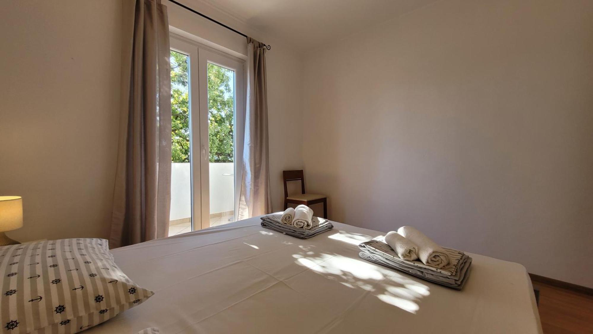 אומיסאליי Apartments Adriana מראה חיצוני תמונה