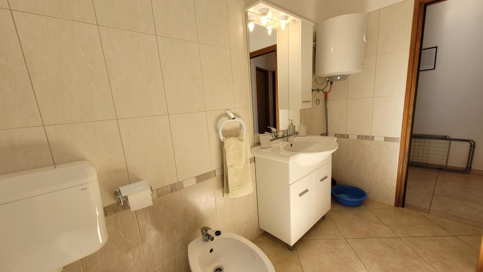 אומיסאליי Apartments Adriana מראה חיצוני תמונה